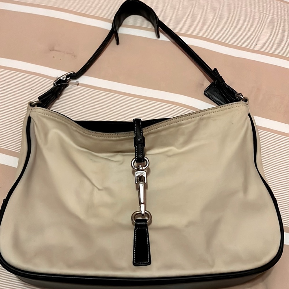 Coach bag good condition for a gift